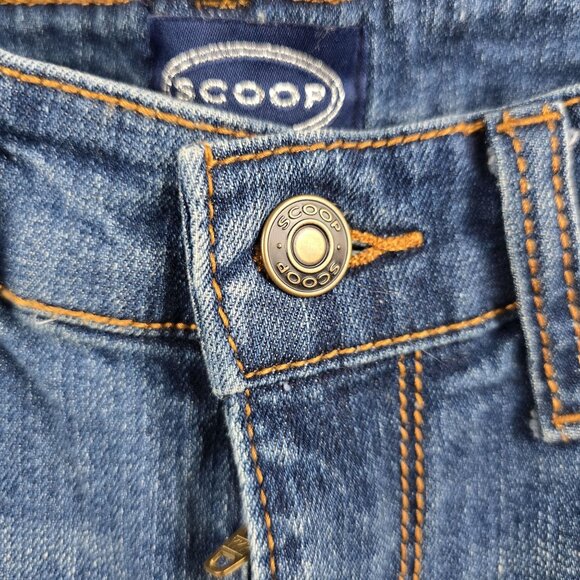 Scoop Womens Ankle Flare Distressed Jeans Size 8 Medium Wash Denim Raw Hem Style - Picture 3 of 10